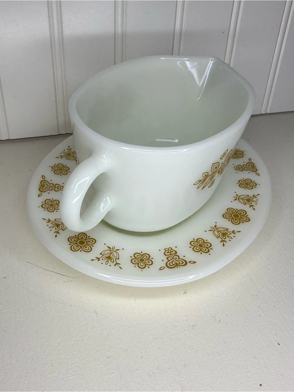 Pyrex BUTTERFLY GOLD # 77-B Gravy Boat and # 77-U Underplate Vintage